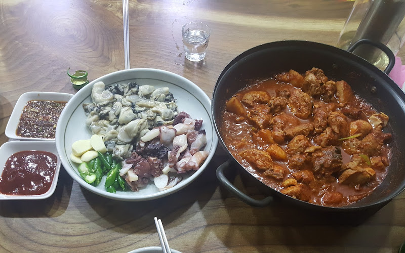 자갈마당