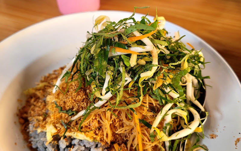 ร้านข้าวยำป้าลิ่มเกาะยอ