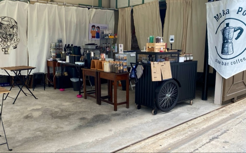 Oily cat Slow bar Coffee