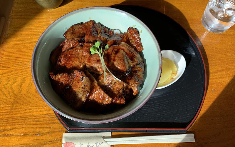 Tonbi