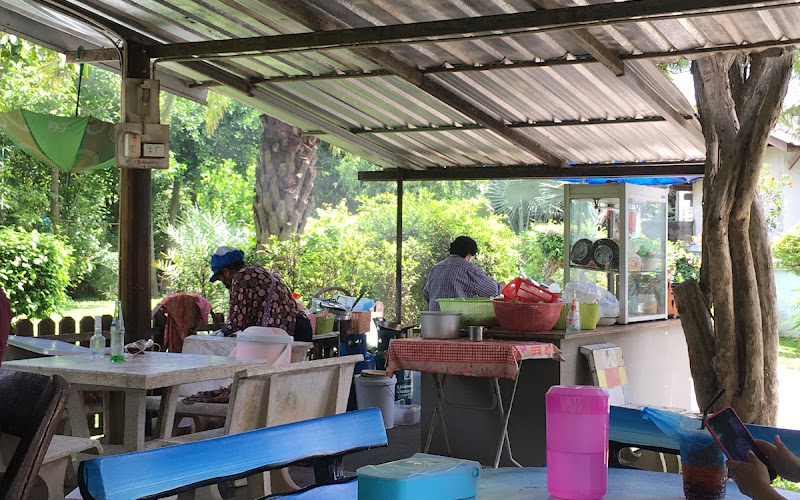 ร้านผัดไทเจ๊ต้อย