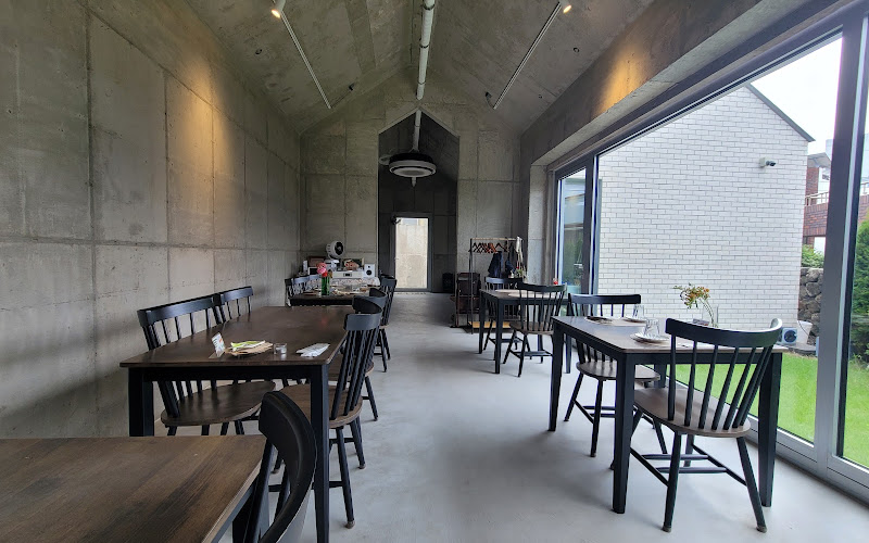 김녕식당 (Gimnyeong cuisine)