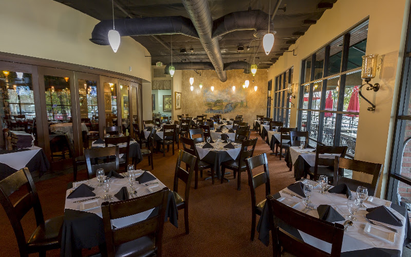 Anthony's Lounge & Ristorante