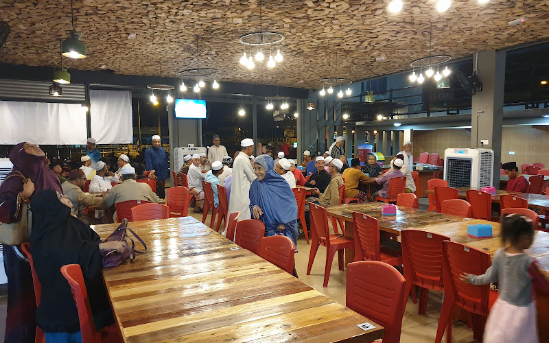 Wak Hans Station
