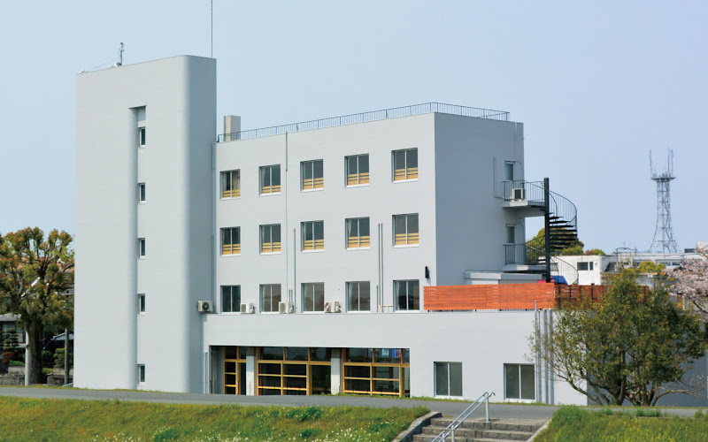 HIKE HOSTEL / CAFE / SHOP