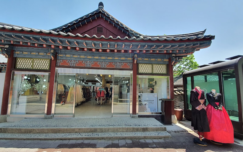 한복남 민속촌점 Hanboknam Korean Folk Village hanbok rental shop