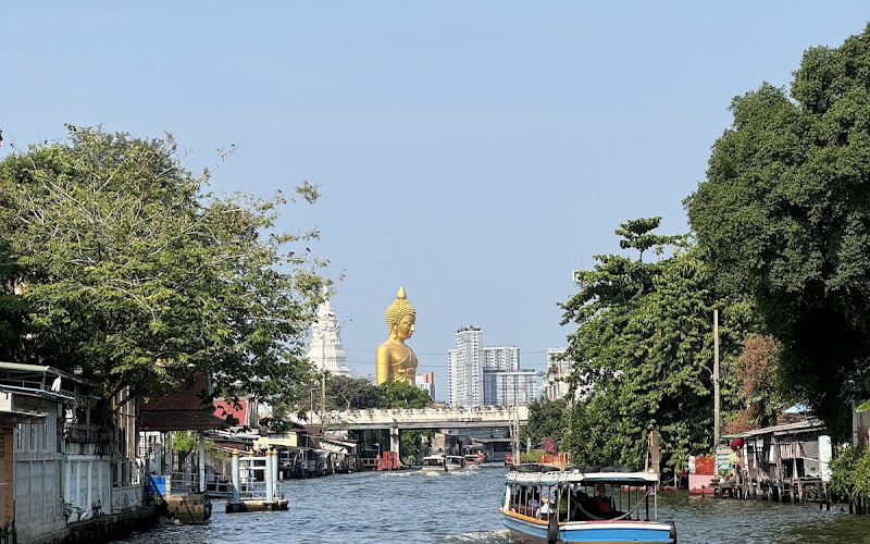 Photo spot for the Big Buddha at Paknam Temple (Phra Buddha Dhammakaya Thep Mongkol)