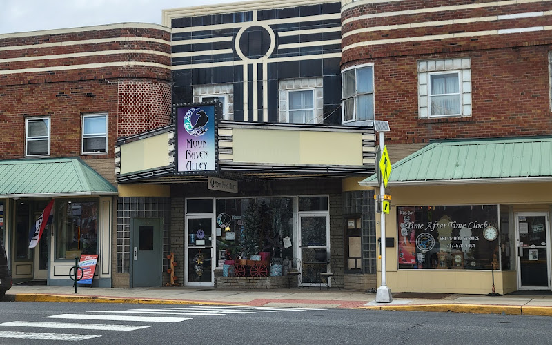 Moon Raven Alley