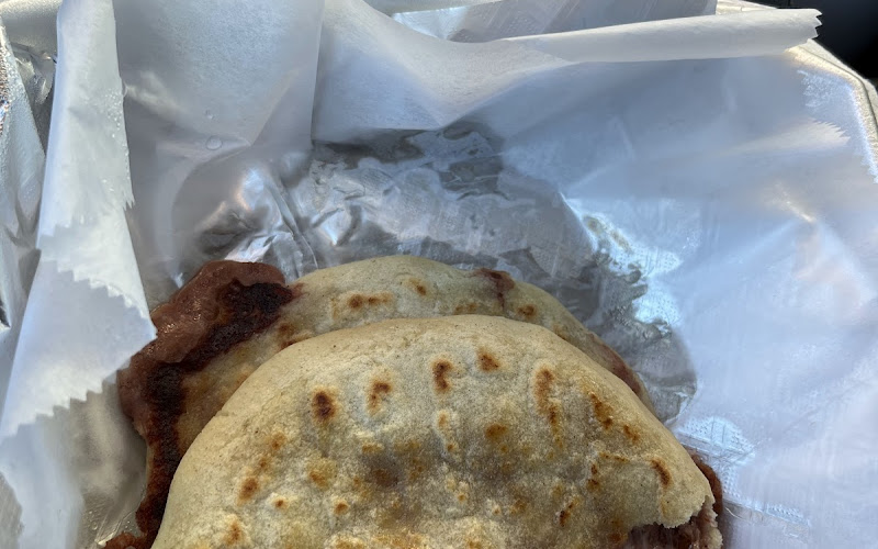 El Jicaro Taqueria Y Pupuseria