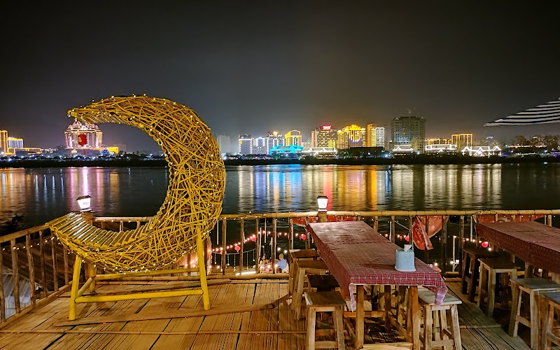 Mekong Riverside Cafe Bar