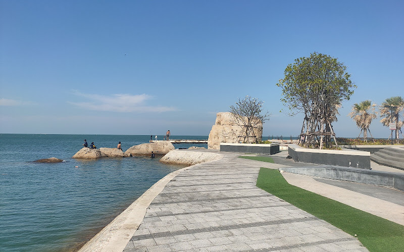 หาดบางแสนล่าง