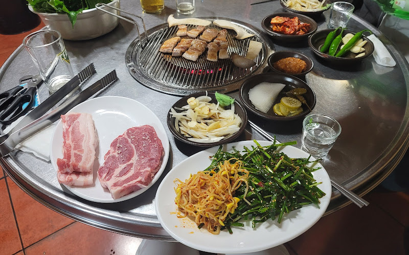 꿀꿀이연탄구이