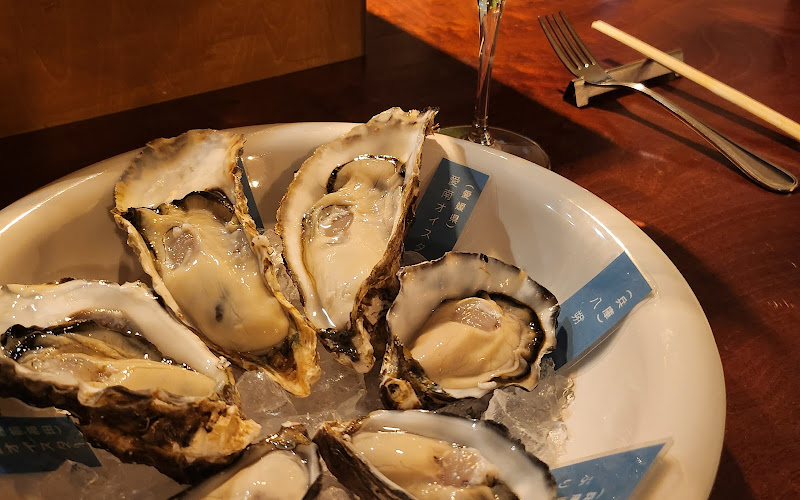 Oyster BAR Likkle More オイスターバーリコモ