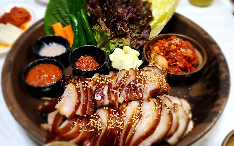 푸짐이왕족발 포남점