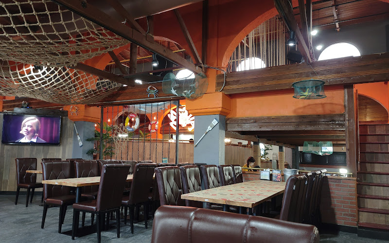 Hook & Reel Cajun Seafood & Bar