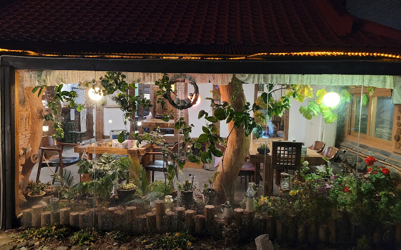 자연을닮은소박한집