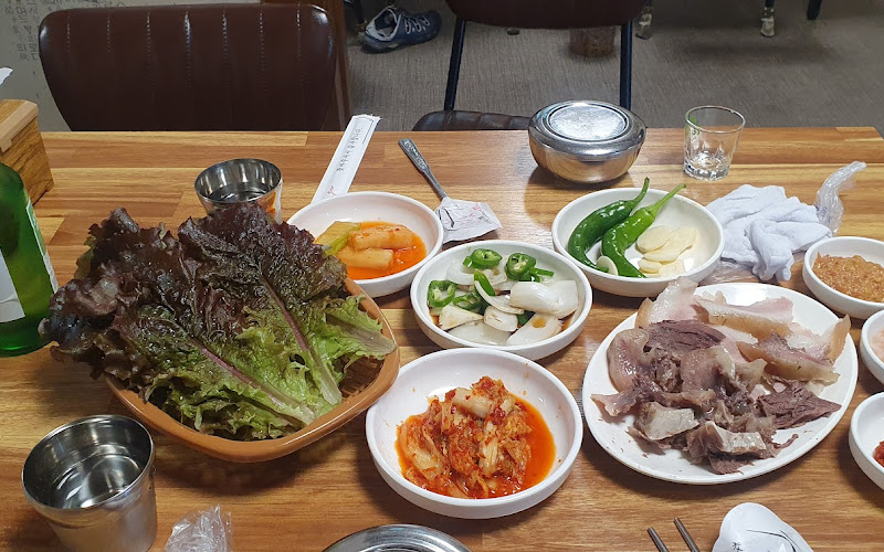 명동식육식당