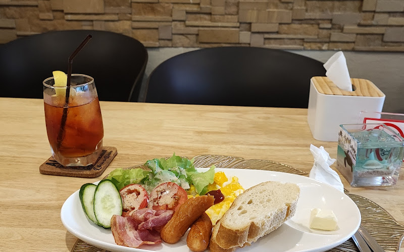 "Nalu Nani" Cafe & Thai Restaurant