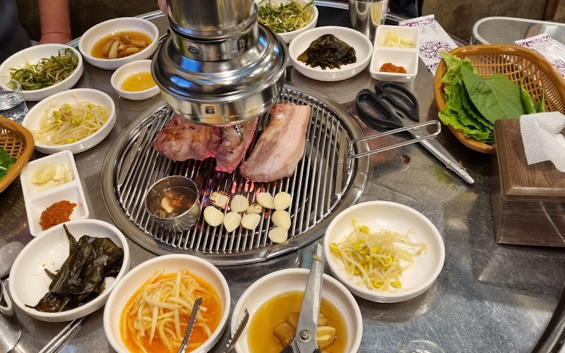 면수동 흑돼지 연탄구이