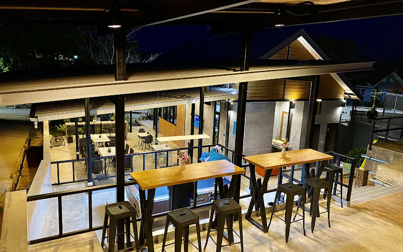 Courtside Cafe & Sports Bar by KAHLI Phuket