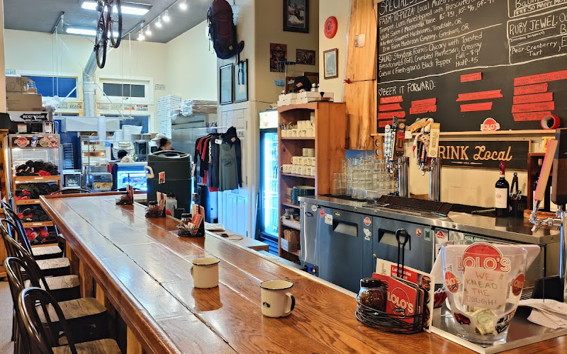 LoLo's Boss Pizza - Troutdale