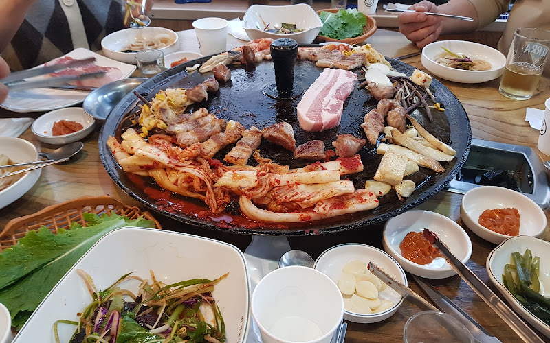 미가솥뚜껑생삽겹살