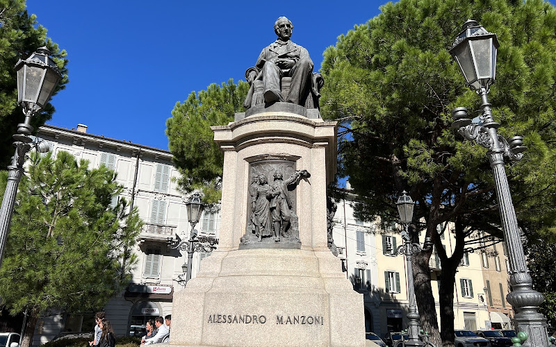 Monument of Manzoni
