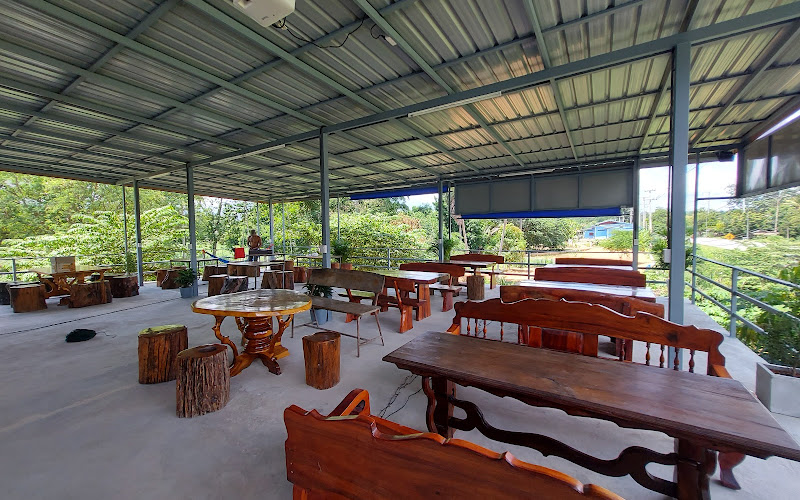 ตำหนักส้มตำทัพหลวง