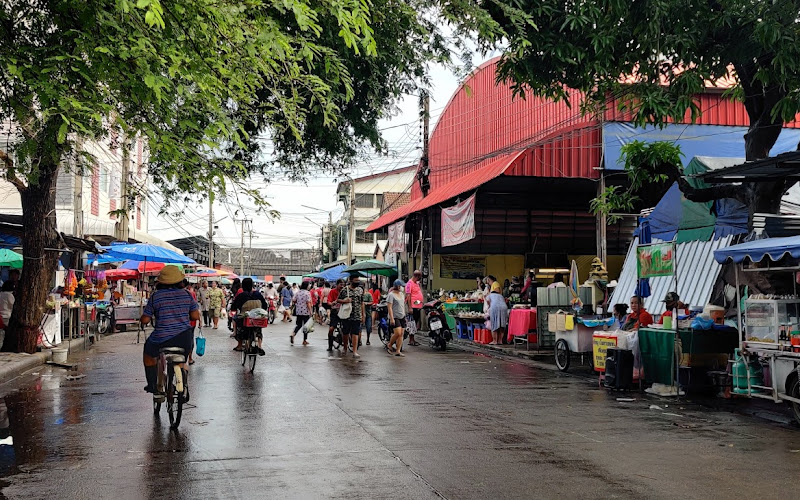 ตลาดนัดเช้าถนนคนเดินประชานิเวศน์ 3