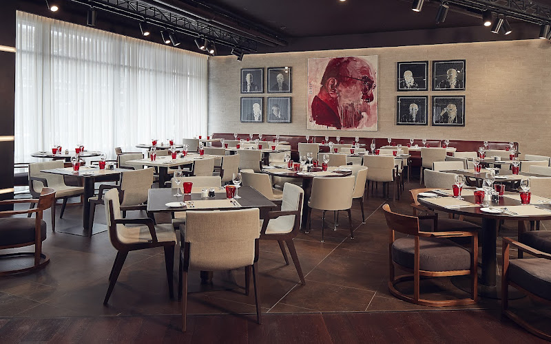 Two Kings Restaurant by Hilton