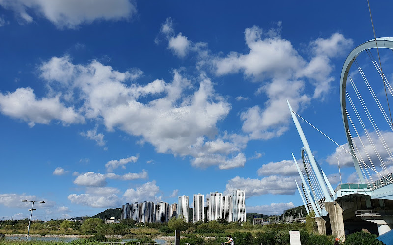 Dalbit (Moonlight) Park