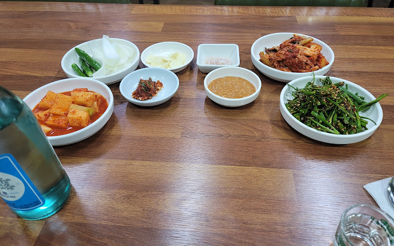 사계절돼지국밥