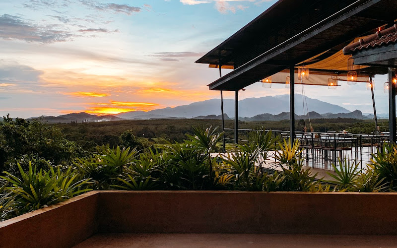 Rabbiz Hilltop Restaurant