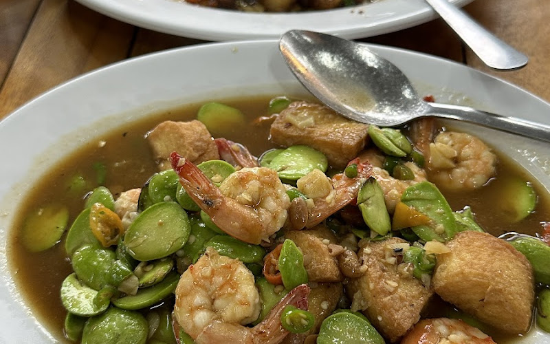 LAI CIAK CHINESE FOOD