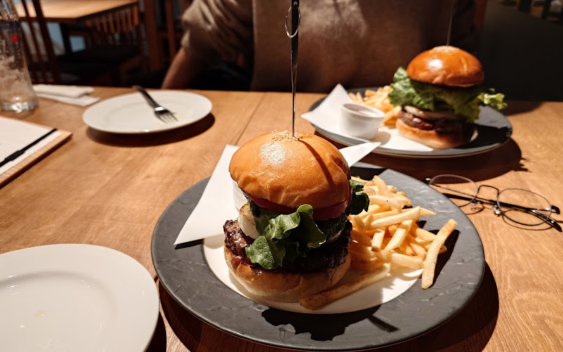 Dining 帽子とめがね