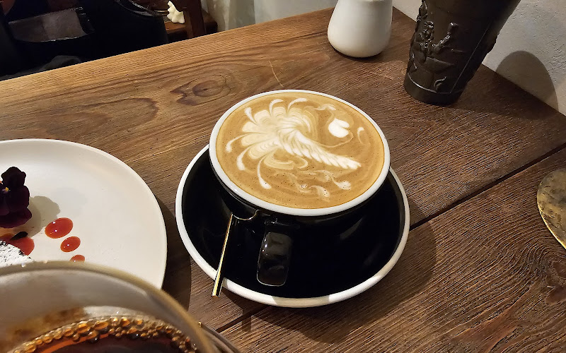 Wolf COFFEE PATISSERIE