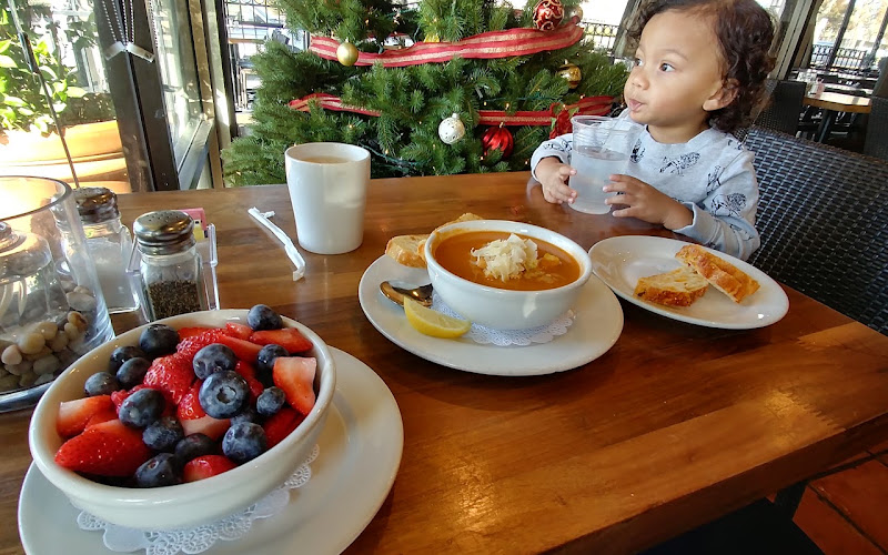 Ettore's Bakery and Restaurant
