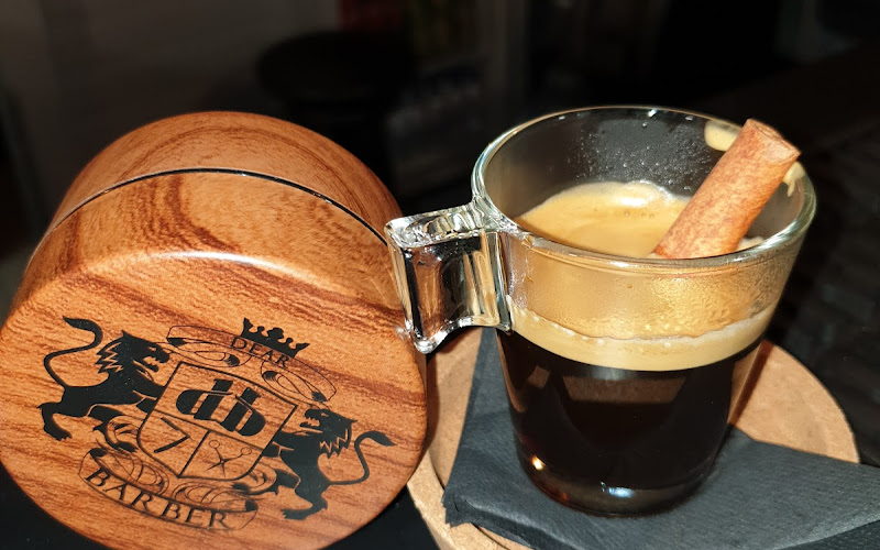 Mais Cortes Barbearia e Bar