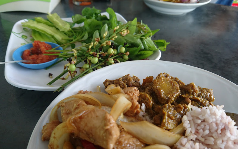 ไร่อิ่มเขียว ข้าวแกง พุงวัว นาโหนด พัทลุง