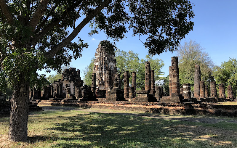 風神王寺 Wat Phrapai Luang