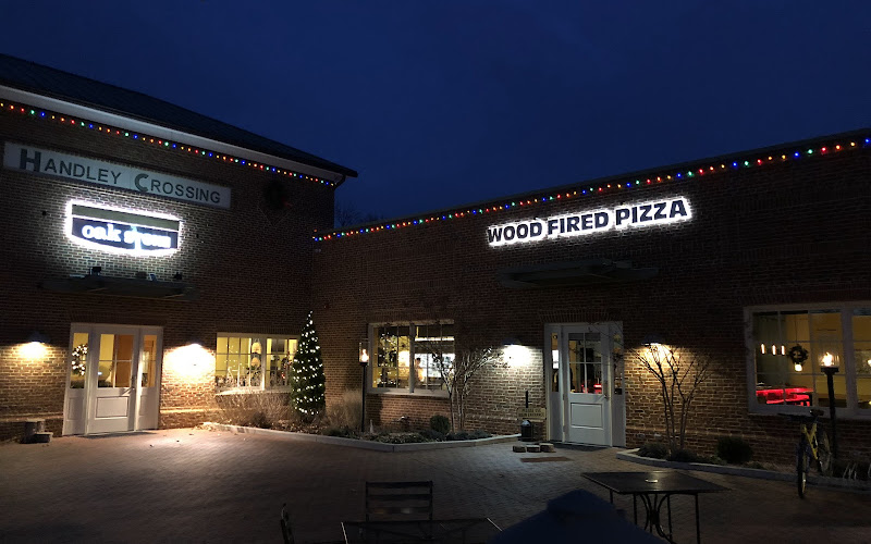 Oak Stone Craft Pizza and Bar