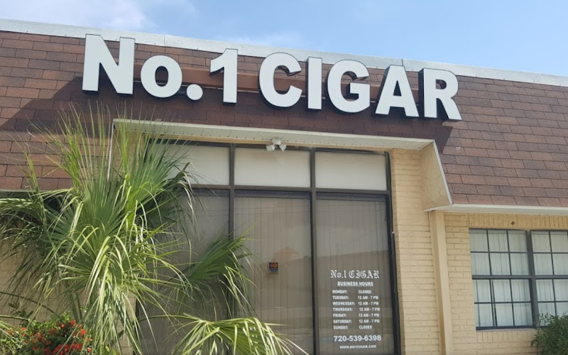 No.1 CIGAR Store & T Lounge