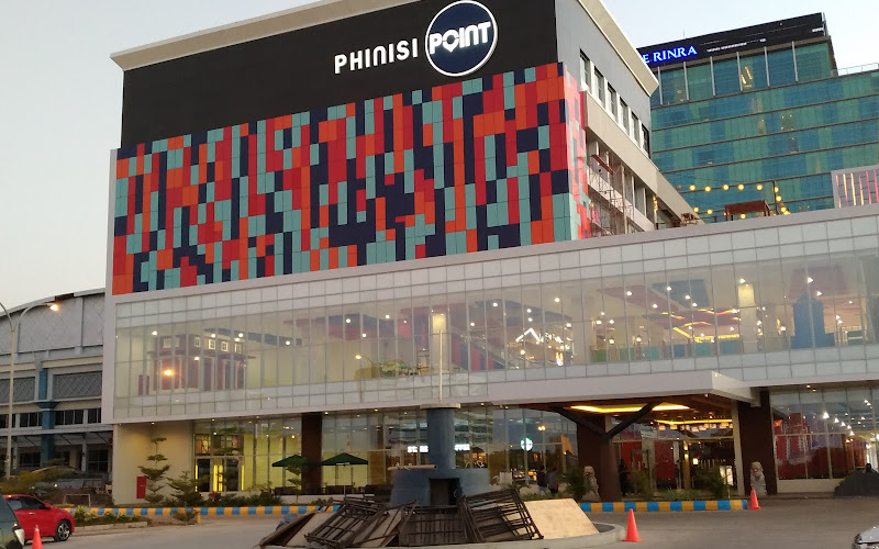 Phinisi Point Mall