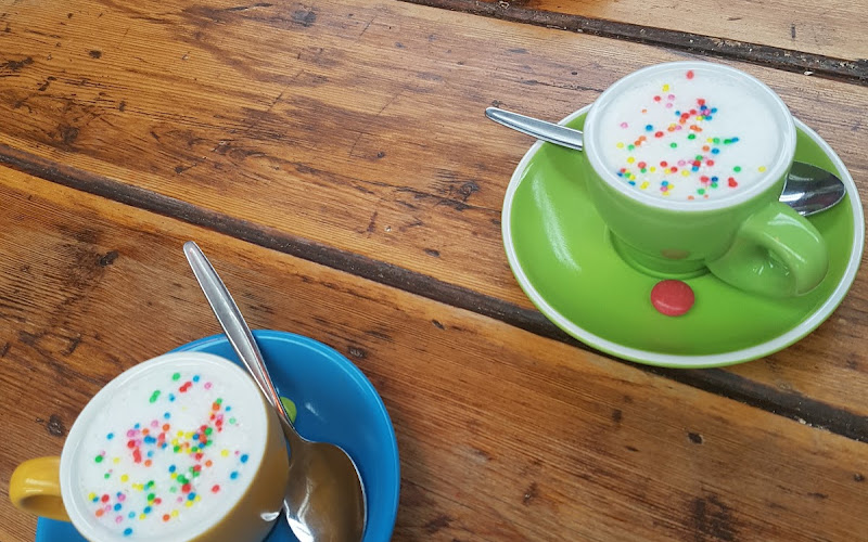 Hello Birdie Cafe