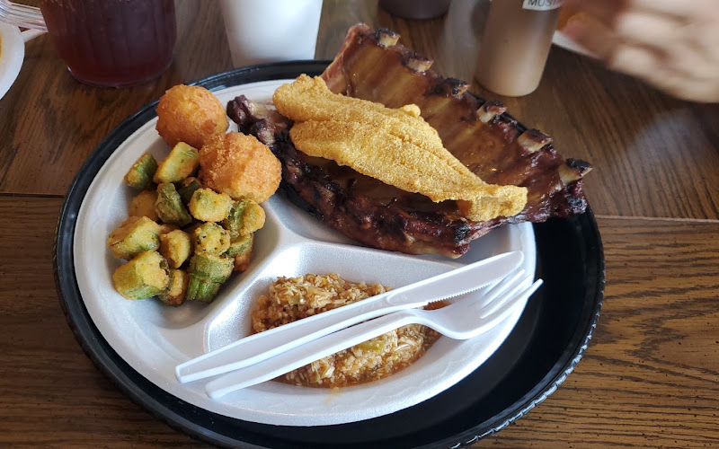 Bears Den BBQ