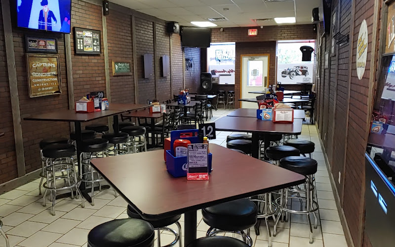 ALY ANNE'S Bar And Grill