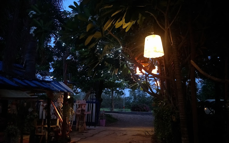 ร้านบัวบาน ลากูล สนามบินสุโขทัย ลานเบียร์