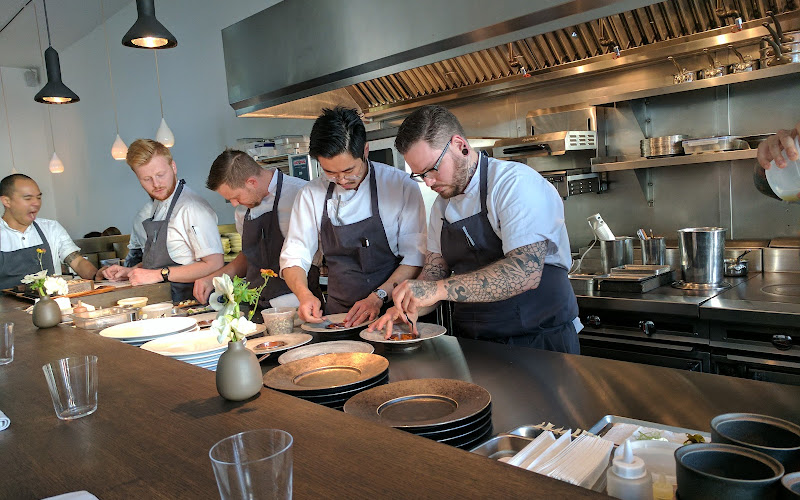 Commis
