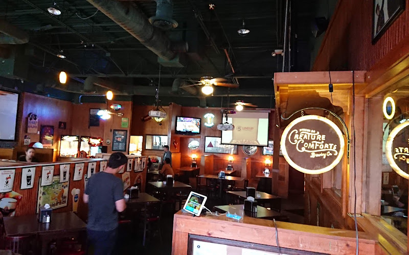 Tooey's Wings Tenders & Taps
