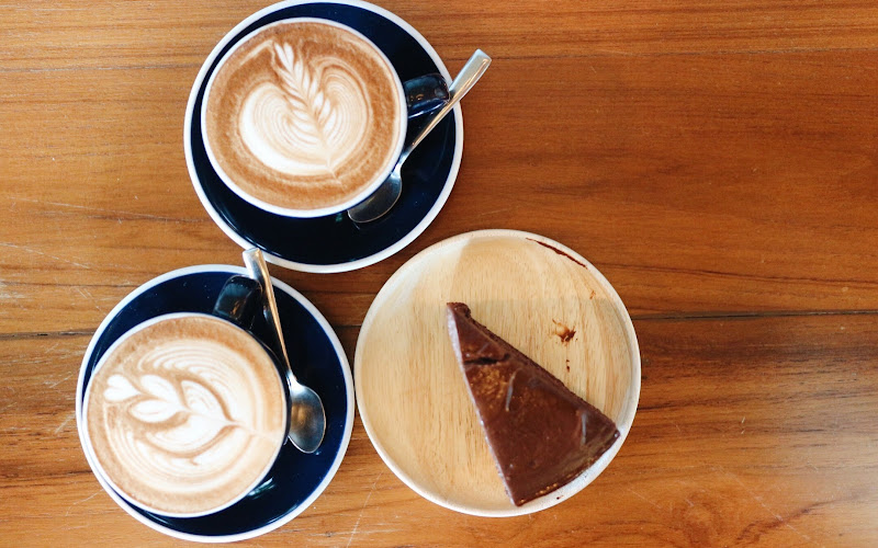 Early Bird Coffee & Dessert bar